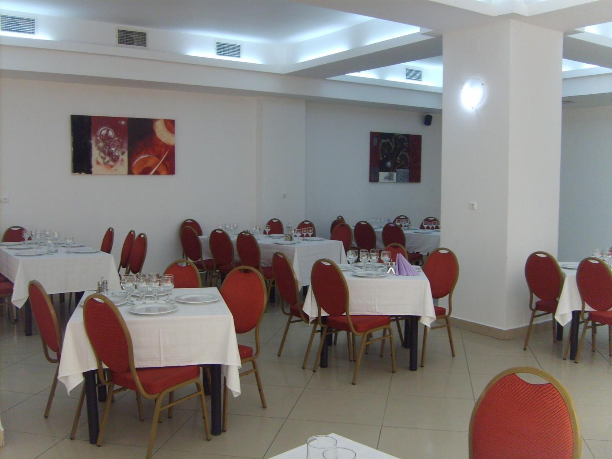 Hotel Flormang Craiova Restaurante foto
